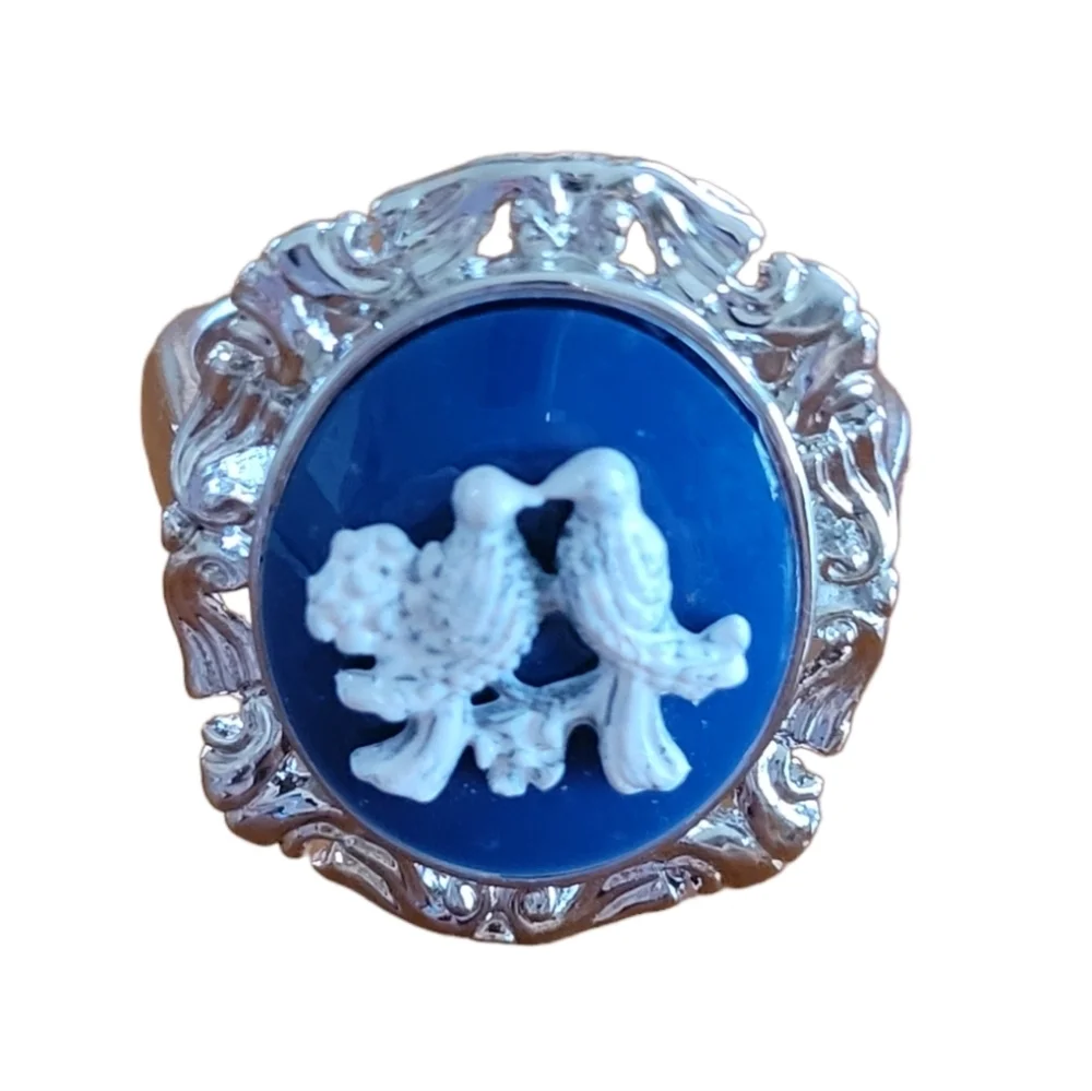 Vintage Blue Cameo Love Birds Statement‎ Ring Silver Tone Filigree Oval Size 9